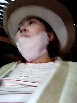 Yiyoongg online show from 04/11/26, 01:24