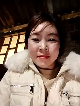 Snapshot of Yiyoongg chatting on 02/20/26, 02:30 Yiyoongg online show from 02/20/26, 02:30