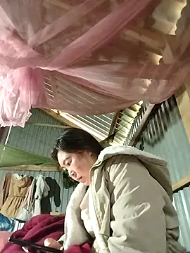 Snapshot of Yiyoongg chatting on 02/09/26, 01:14 Yiyoongg online show from 02/09/26, 01:14