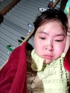 Yiyoongg online show from 03/25/26, 01:54