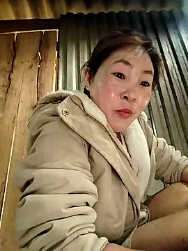 Yiyoongg online show from 03/04/26, 02:41