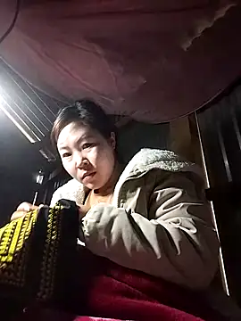 Yiyoongg online show from 03/09/26, 02:15