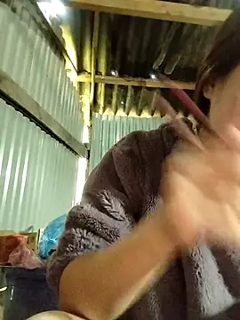 Snapshot of Yiyoongg chatting on 02/25/26, 01:50 Yiyoongg online show from 02/25/26, 01:50