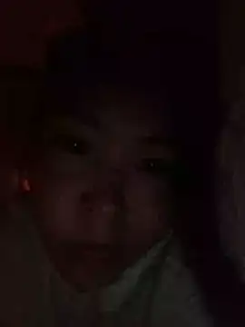 Snapshot of Yiyoongg chatting on 06/18/26, 11:43 Yiyoongg online show from 06/18/26, 11:43