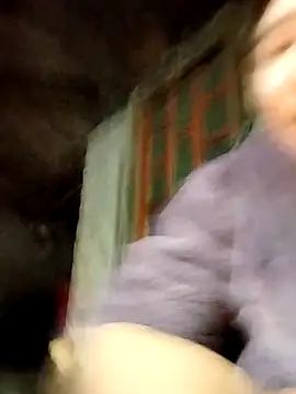 Snapshot of Yiyoongg chatting on 02/11/26, 11:32 Yiyoongg online show from 02/11/26, 11:32