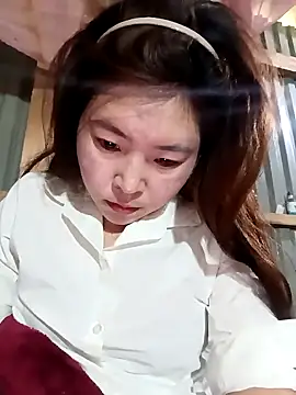 Yiyoongg online show from 03/03/26, 01:23