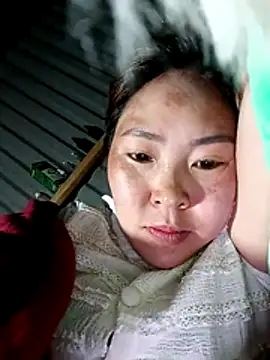 Yiyoongg online show from 03/11/26, 01:16