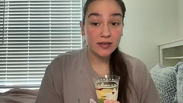 anitayurmoniii online show from 07/06/26, 08:11
