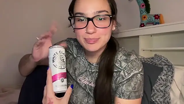 anitayurmoniii online show from 06/19/26, 03:23