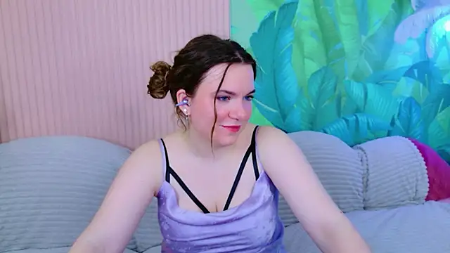 Teona Owenss online show from 03/29/26, 03:57