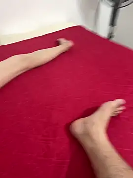 huyenzz online show from 04/15/26, 04:11