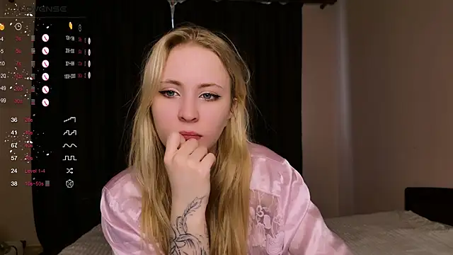 lilMelaniloveis online show from 04/19/26, 07:09