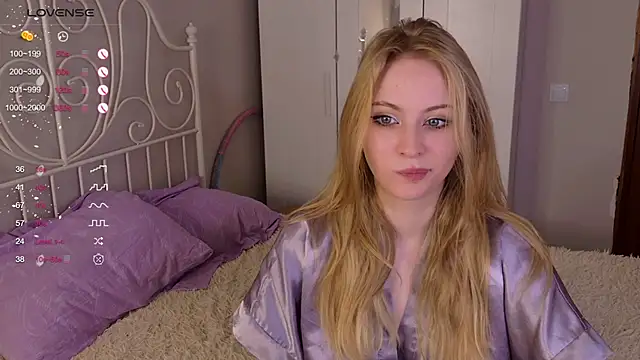 lilMelaniloveis online show from 03/30/26, 07:21