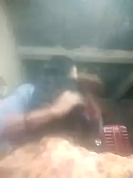 Snapshot of Loomaraj chatting on 02/17/26, 12:57 Loomaraj online show from 02/17/26, 12:57