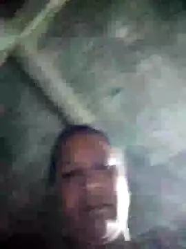 Snapshot of Loomaraj chatting on 07/16/26, 10:18 Loomaraj online show from 07/16/26, 10:18