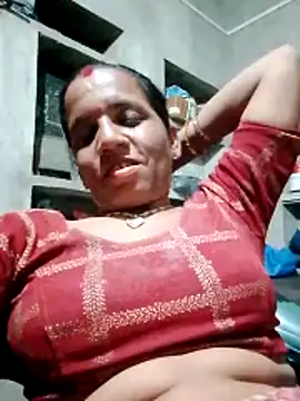 Snapshot of Anitarakkoli chatting on 05/31/26, 04:35 Anitarakkoli online show from 05/31/26, 04:35
