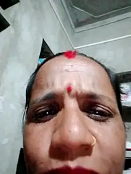 Snapshot of Anitarakkoli chatting on 06/03/26, 05:28 Anitarakkoli online show from 06/03/26, 05:28