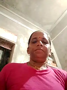 Snapshot of Anitarakkoli chatting on 07/05/26, 10:44 Anitarakkoli online show from 07/05/26, 10:44