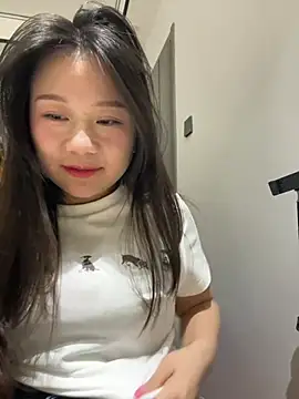 Snapshot of DDoo21 chatting on 04/01/26, 01:41 DDoo21 online show from 04/01/26, 01:41