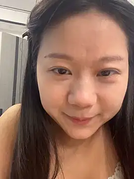 Snapshot of DDoo21 chatting on 04/10/26, 08:21 DDoo21 online show from 04/10/26, 08:21