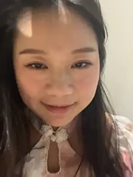 Snapshot of DDoo21 chatting on 04/07/26, 12:07 DDoo21 online show from 04/07/26, 12:07