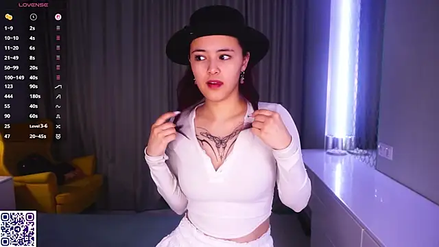 VerlieChahal online show from 03/28/26, 08:32