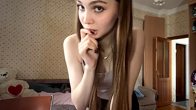 Babysmall girl online show from 02/08/26, 11:52