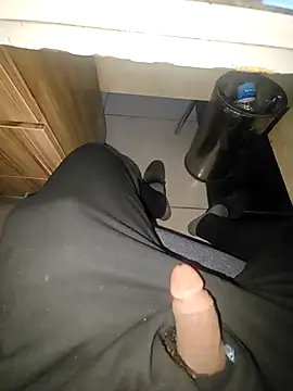 Snapshot of Engin_21 chatting on 03/02/26, 04:02 Engin 21 online show from 03/02/26, 04:02