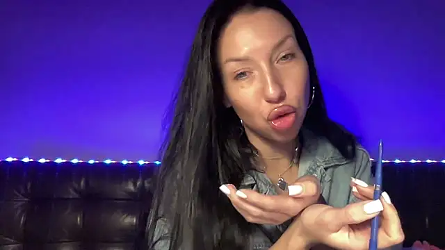 Snapshot of MissDeepVelur chatting on 02/19/26, 04:15 MissDeepVelur online show from 02/19/26, 04:15