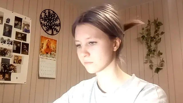 Snapshot of RunawayBr1de chatting on 02/28/26, 03:22 RunawayBr1de online show from 02/28/26, 03:22