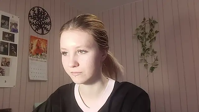 Snapshot of RunawayBr1de chatting on 02/22/26, 02:41 RunawayBr1de online show from 02/22/26, 02:41