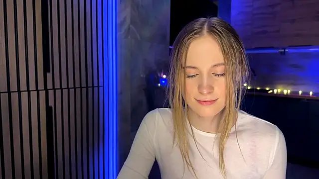 amily sunray online show from 05/15/26, 04:05