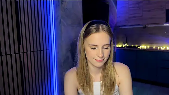 amily sunray online show from 05/11/26, 04:15