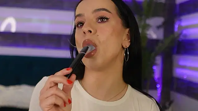 Snapshot of SkyMusee_ chatting on 02/24/26, 01:12 SkyMusee online show from 02/24/26, 01:12