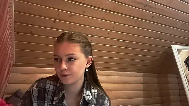 TessSamul online show from 04/14/26, 08:03