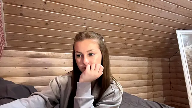 TessSamul online show from 04/30/26, 07:32