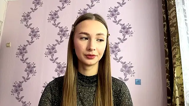 Snapshot of LacieHelaire chatting on 03/03/26, 07:26 LacieHelaire online show from 03/03/26, 07:26