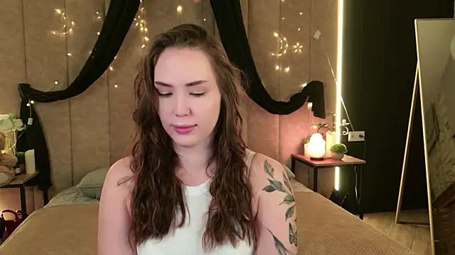 Arielle Vade online show from 05/19/26, 05:25