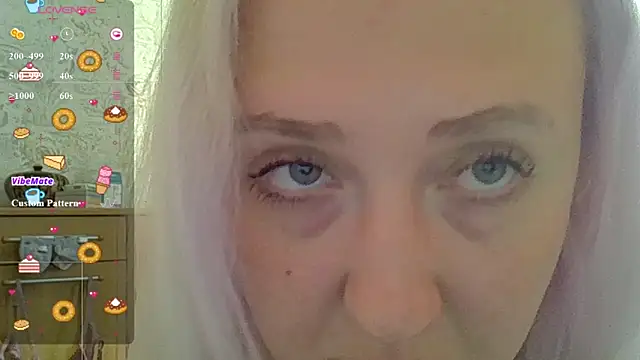 Snapshot of CurvyWild_Lady30 chatting on 06/16/26, 10:26 CurvyWild Lady30 online show from 06/16/26, 10:26