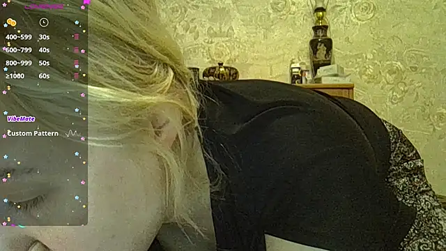 CurvyWild Lady30 online show from 02/22/26, 09:38