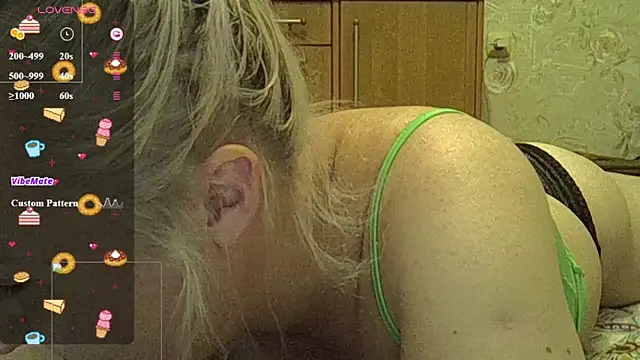 Snapshot of CurvyWild_Lady30 chatting on 06/12/26, 10:29 CurvyWild Lady30 online show from 06/12/26, 10:29