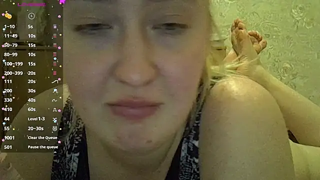 CurvyWild Lady30 online show from 03/01/26, 05:24