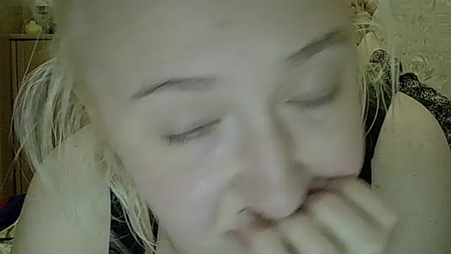 CurvyWild Lady30 online show from 05/05/26, 07:17