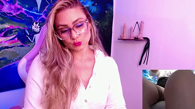 Snapshot of annie_vega17_ chatting on 02/11/26, 09:14 annie vega17 online show from 02/11/26, 09:14