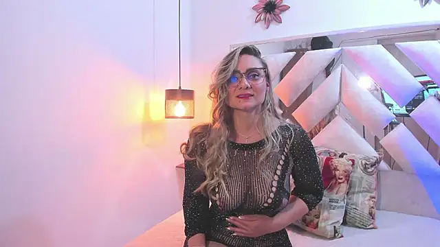 annie vega17  online show from 03/07/26, 06:35