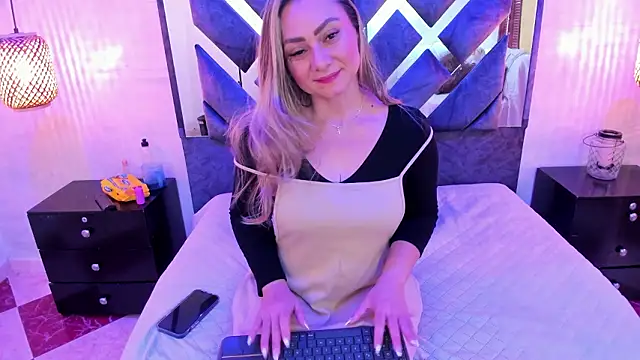 annie vega17  online show from 03/13/26, 01:27