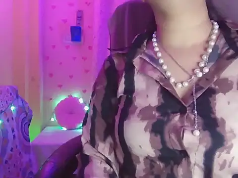 your-ayra online show from 04/08/26, 02:02