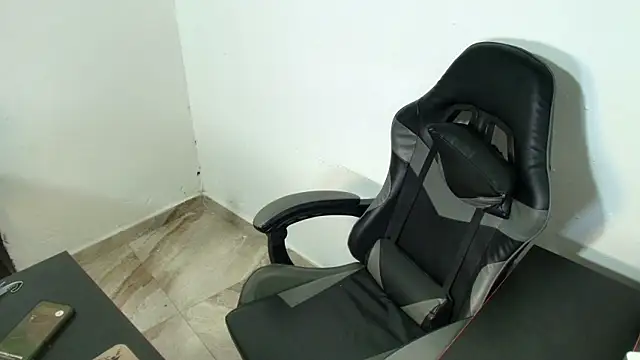 Xanderstone00 online show from 02/18/26, 07:43