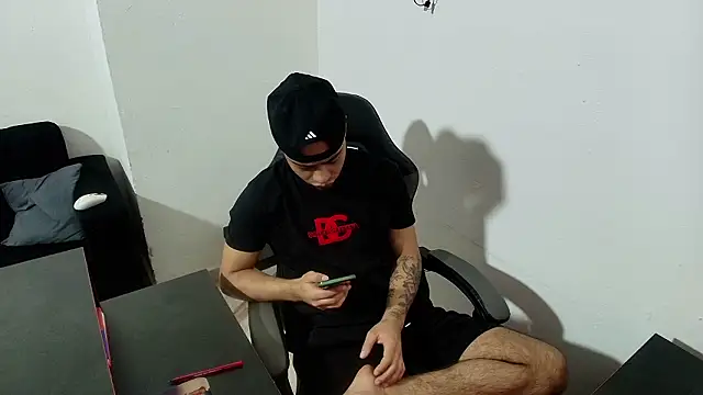 Xanderstone00 online show from 02/13/26, 04:40