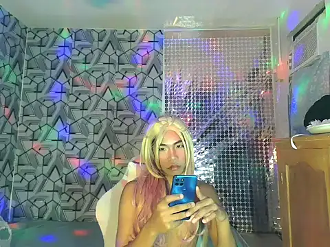 shopiaxox1 online show from 02/13/26, 10:04